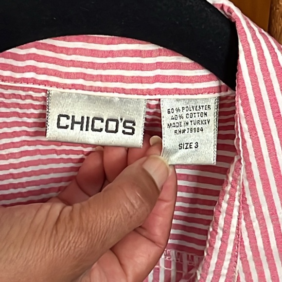 Chico’s Sleeveless Button Down Shirt - Picture 2 of 4
